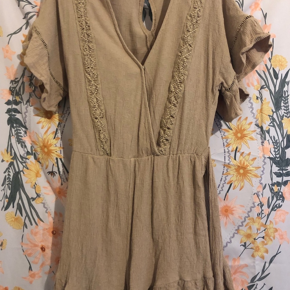 All in favor romper size small light brown